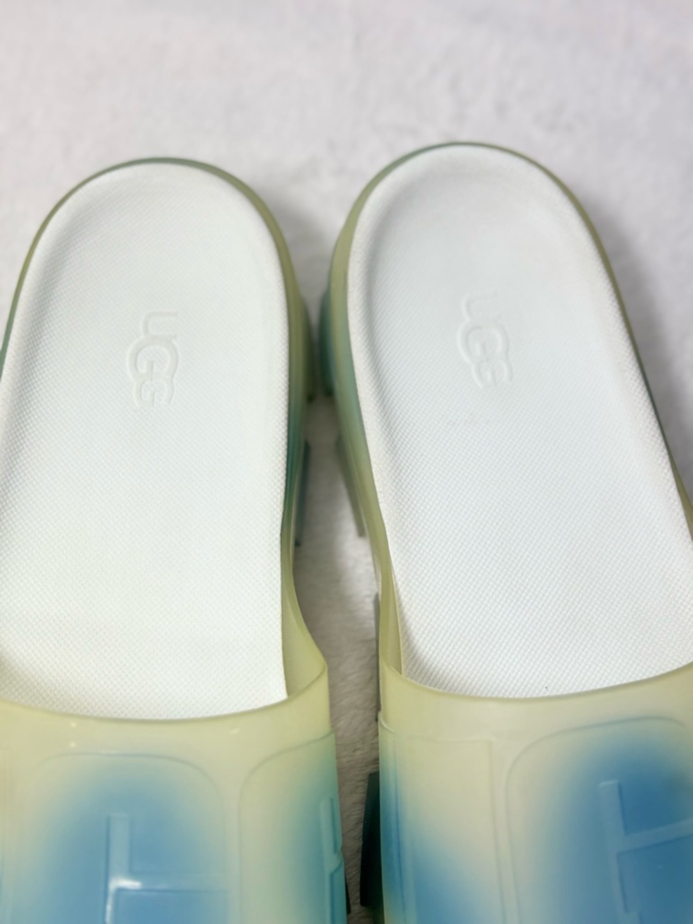UGG Jella Clear Watercolor Slide, Cloudy Sky Sandals size 10B - Picture 9 of 13